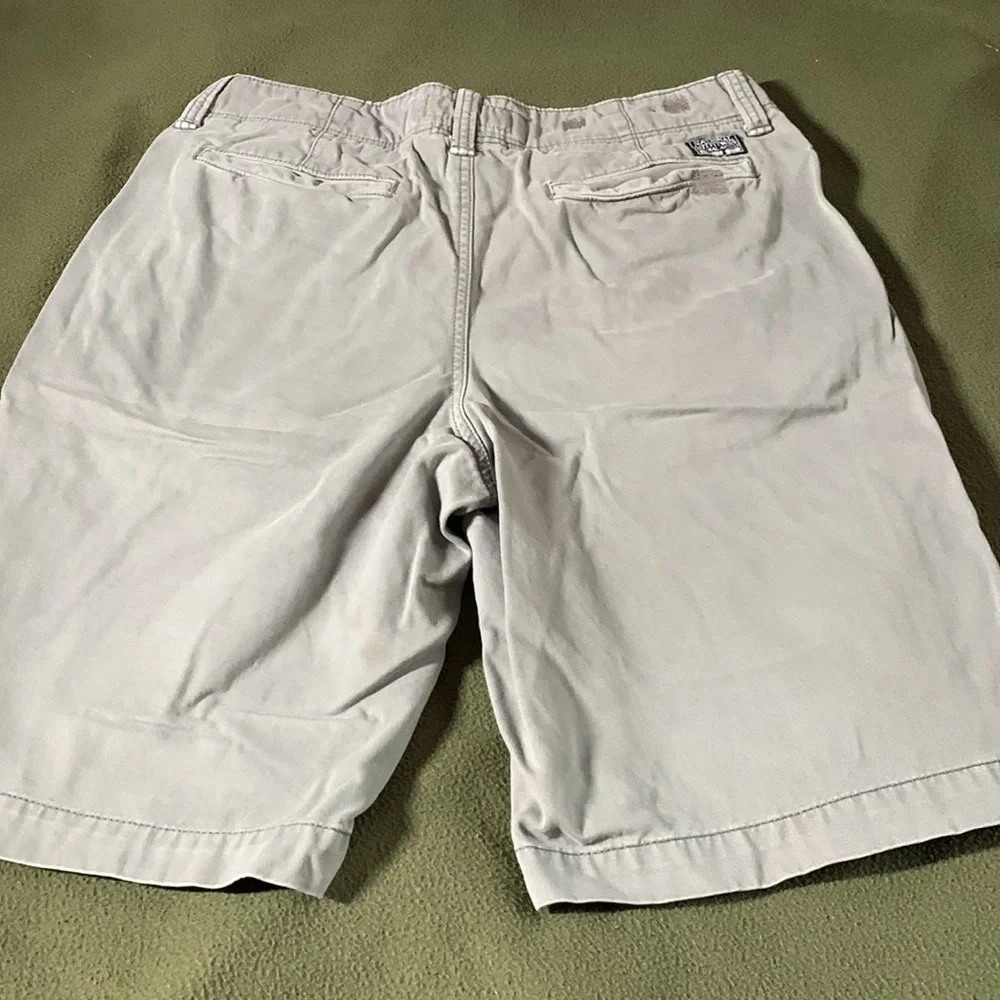 2 pairs of men’s shorts. LR Scoop green cargo, gray National Outfitters. Size 36 - Picture 13 of 15